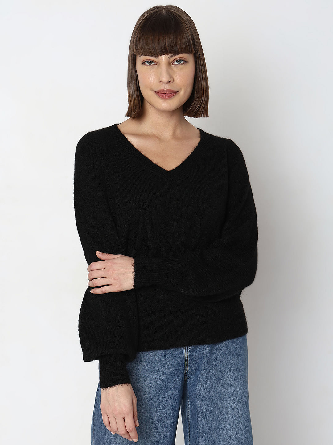 Black v on sale neck pullover sweater