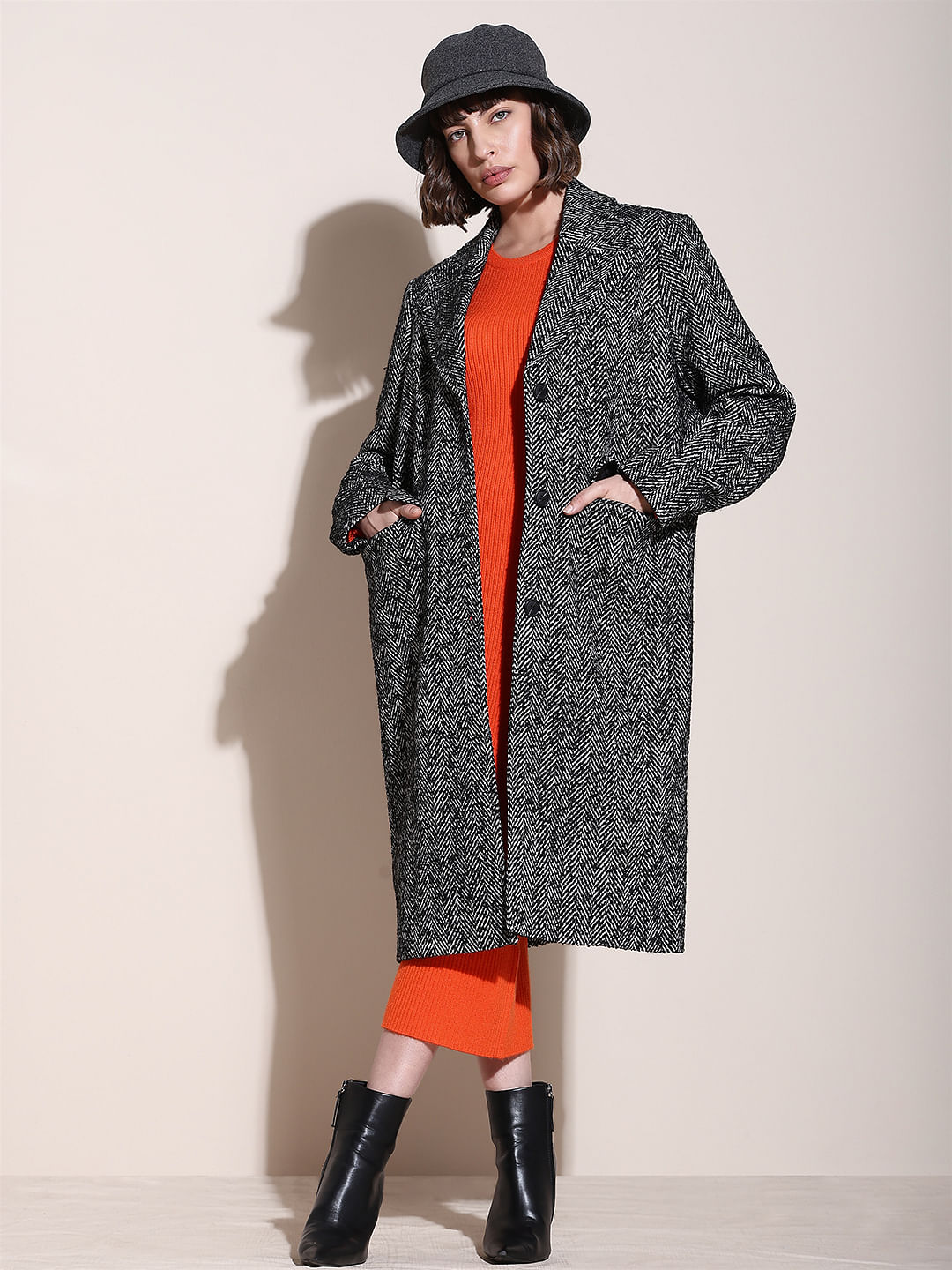 Black and white 2024 herringbone coat women's