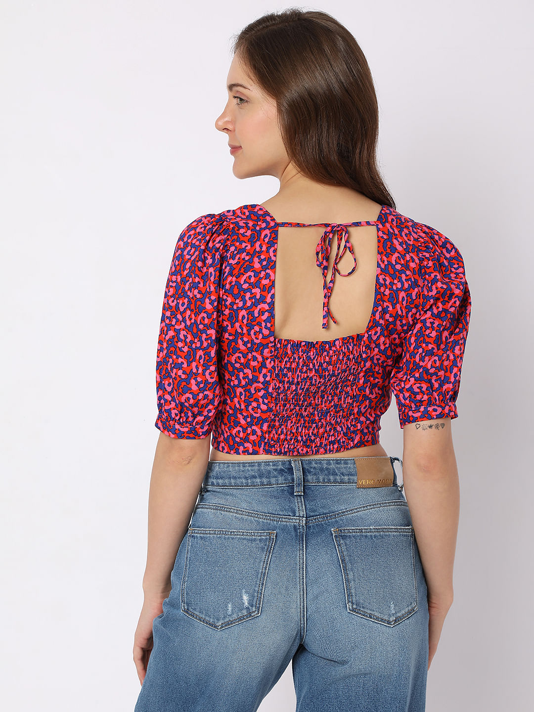 ヴェロモーダ Vero Moda crop top in bright pink レディース-