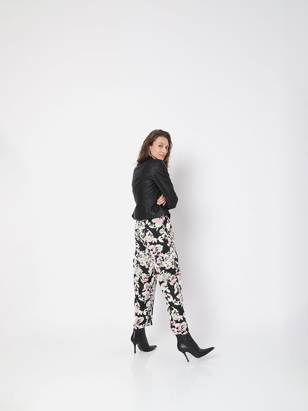 Buy Arrow Sports Low Rise Printed Trousers - NNNOW.com