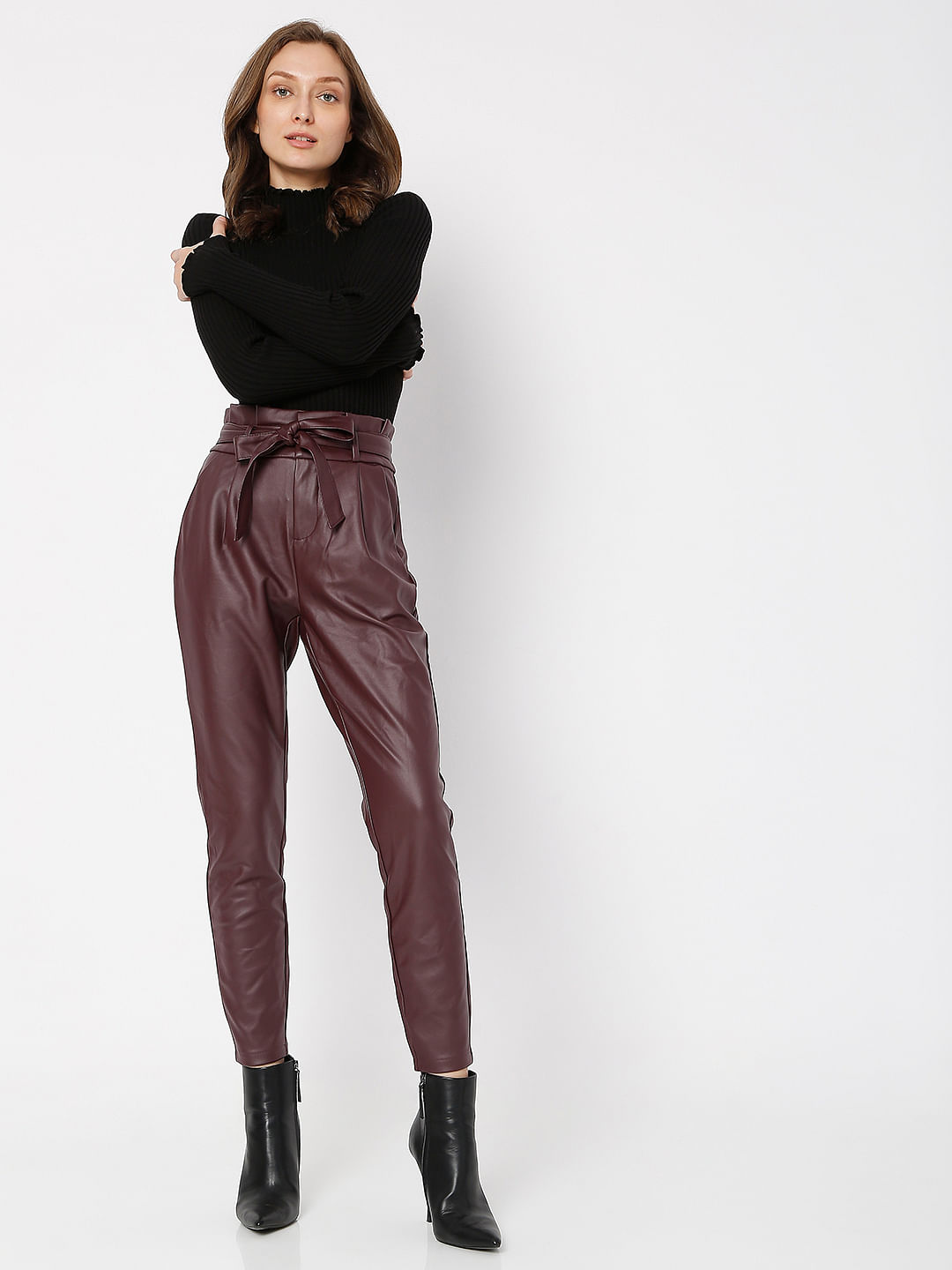 VERO MODA  Look at this vilmamuhr shows us how to rock faux leather  trousers  Shop outfit httpsbitly35G0HIp  Facebook