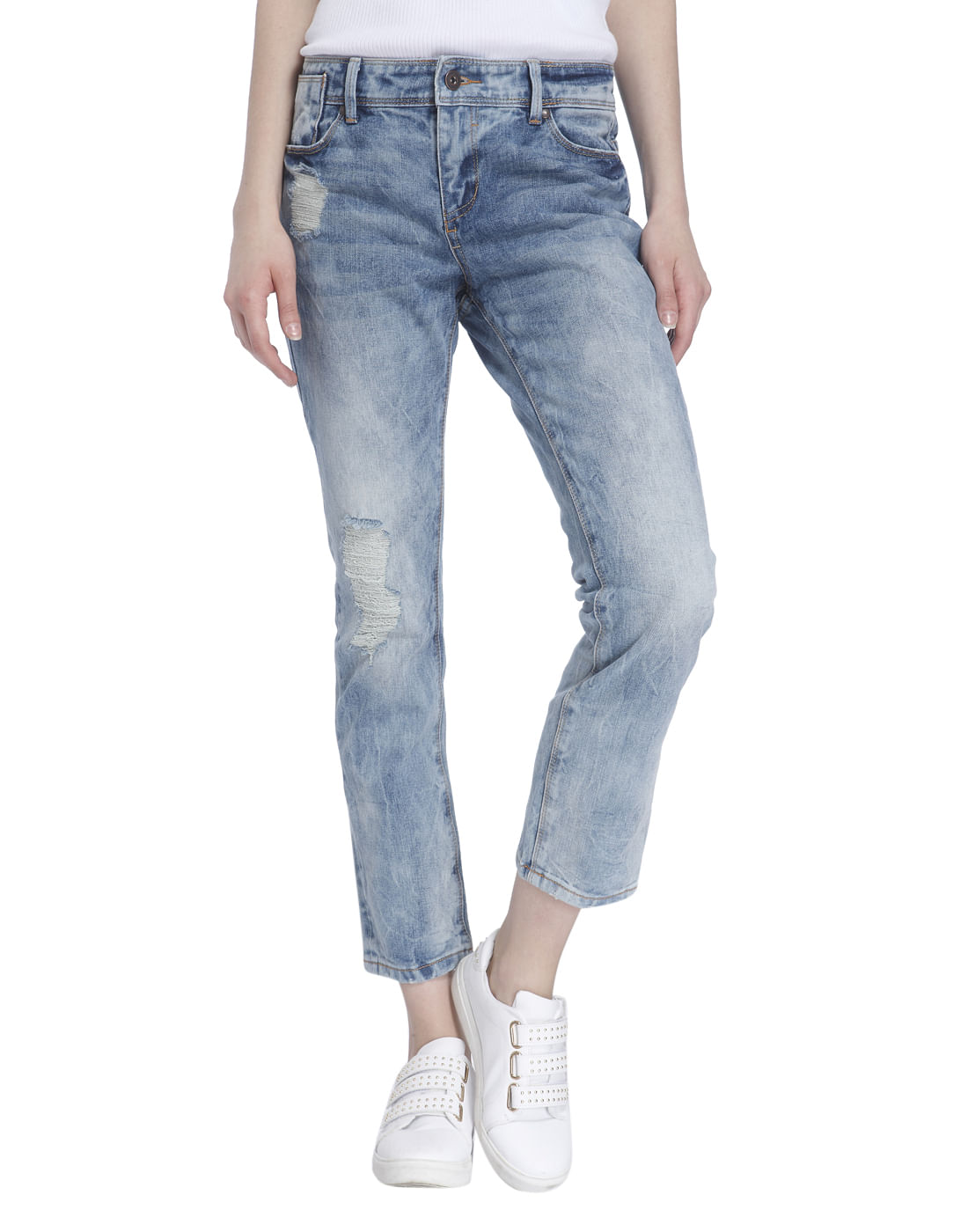 loose fit blue jeans