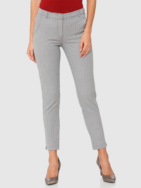 Grey Mid Rise Checks Ankle Length Slim Fit Pants