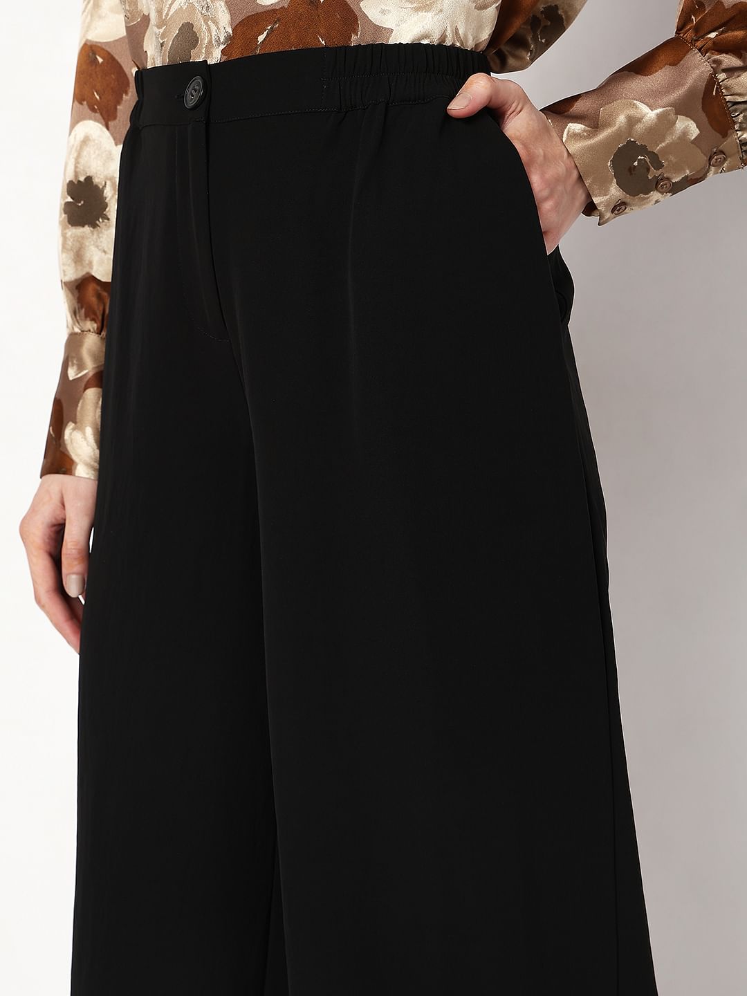 Black Mid Rise Tailored Flared Pants